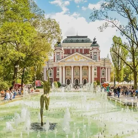 Center 1 Апартамент София