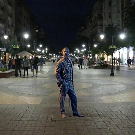 Center 1 * София