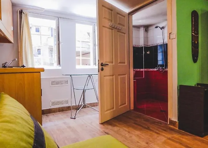 アパート Center 1 *