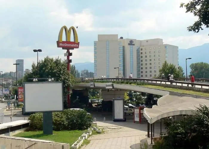 Center 1 アパート