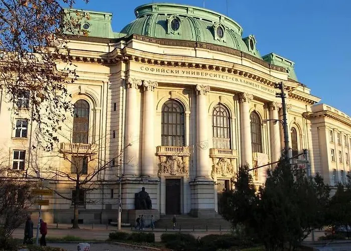 Center 1 * ソフィア